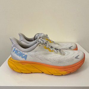 Hoka One One Women's Sneaker Arahi 6, Size 8 Medium, Nimbus Cloud/Blanc de Blanc